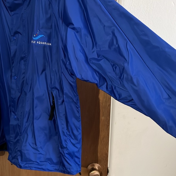 Luna Pier Seattle Aquarium Windbreaker/Water Resistant Jacket - Picture 3 of 8